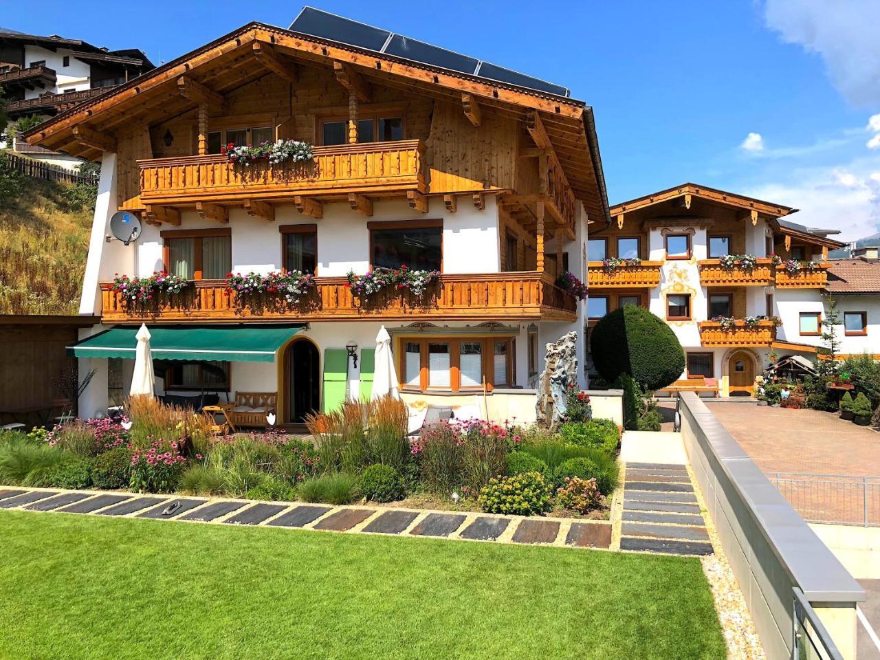 Aparthotel Kroesbacher Fulpmes Εξωτερικό φωτογραφία